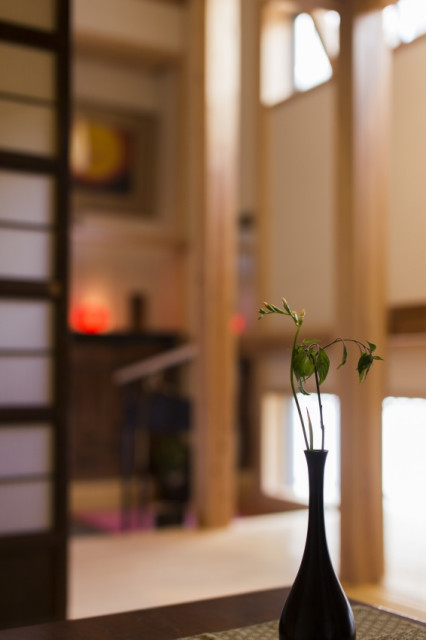 現代町屋の家 asiatisch-eingang