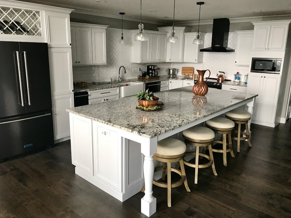 Kitchen - transitional kitchen idea