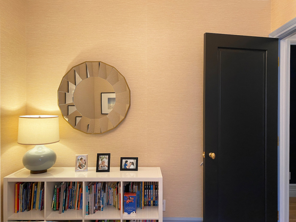 Inspiration for a transitional home design remodel in New York