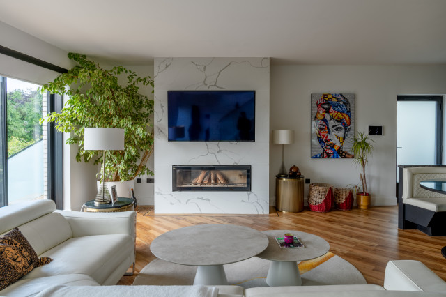 Loch House contemporary-living-room