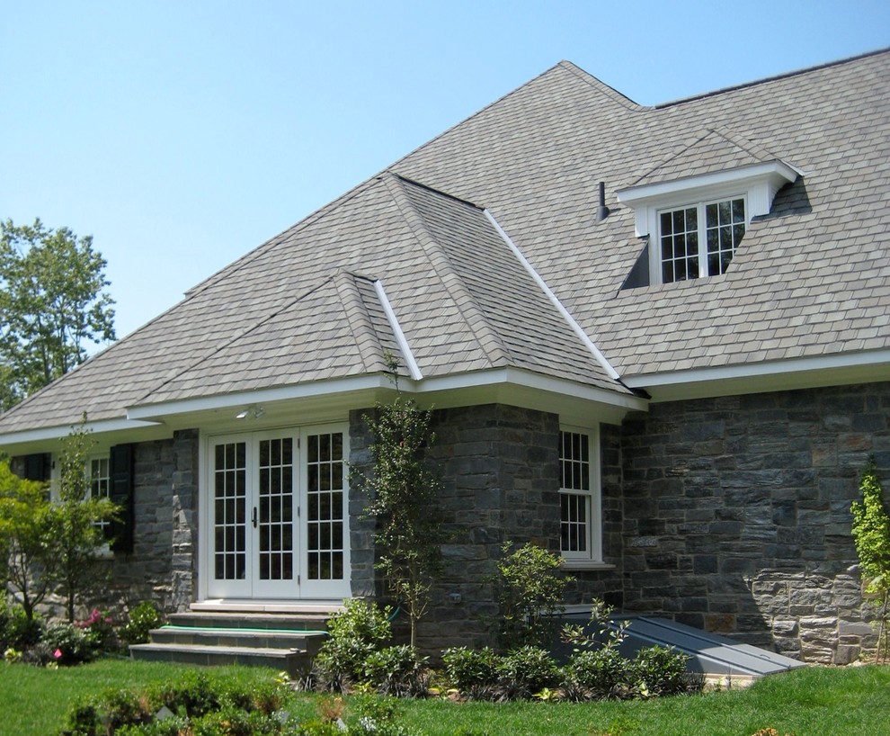 This is an example of a traditional exterior in Grand Rapids.