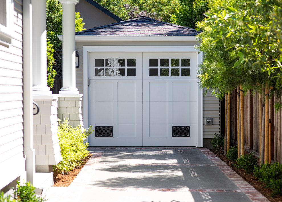 Design ideas for a traditional detached one-car garage in San Francisco.