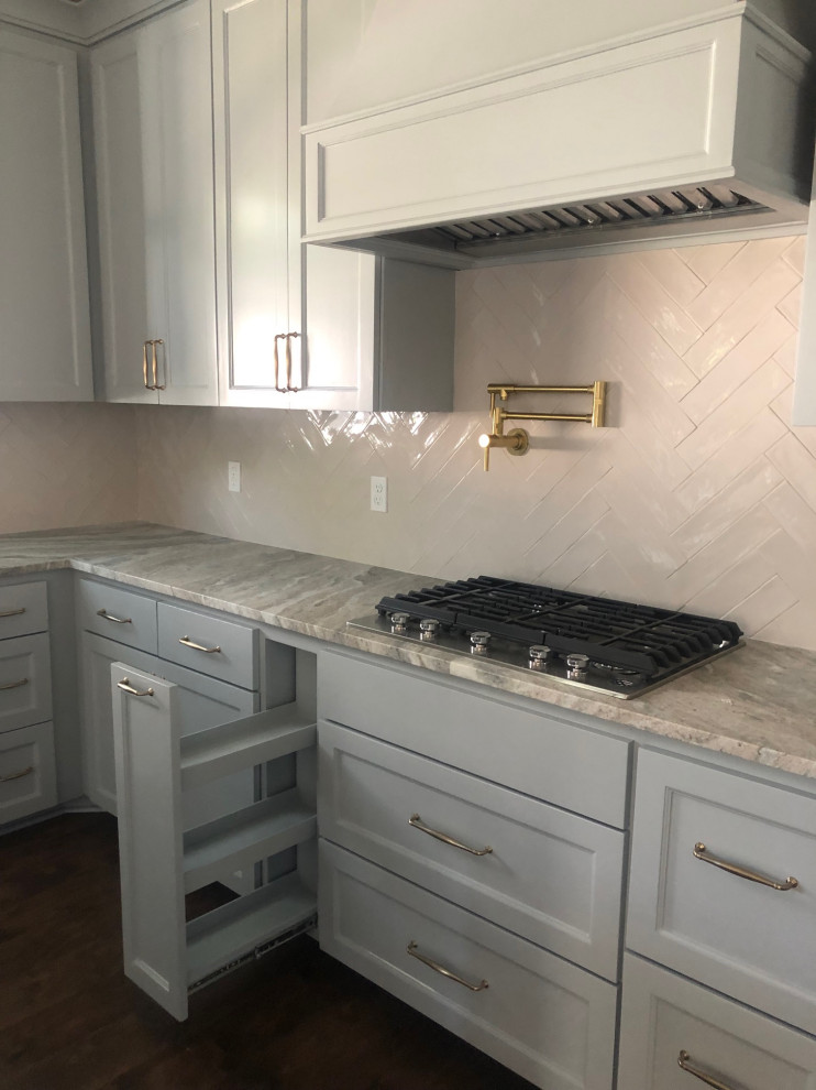 Stunning Kitchen With Custom Storage