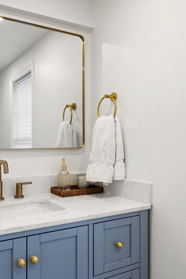 Swarthout Residence _ Laundry & Guest Bathroom