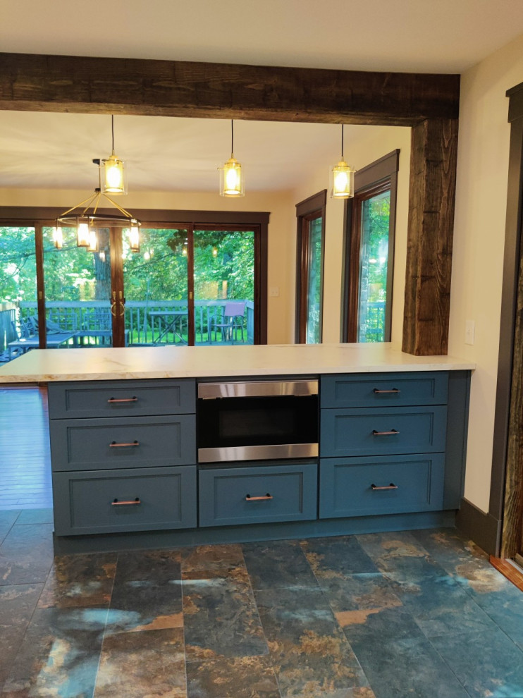 Kitchen - rustic kitchen idea in Bridgeport