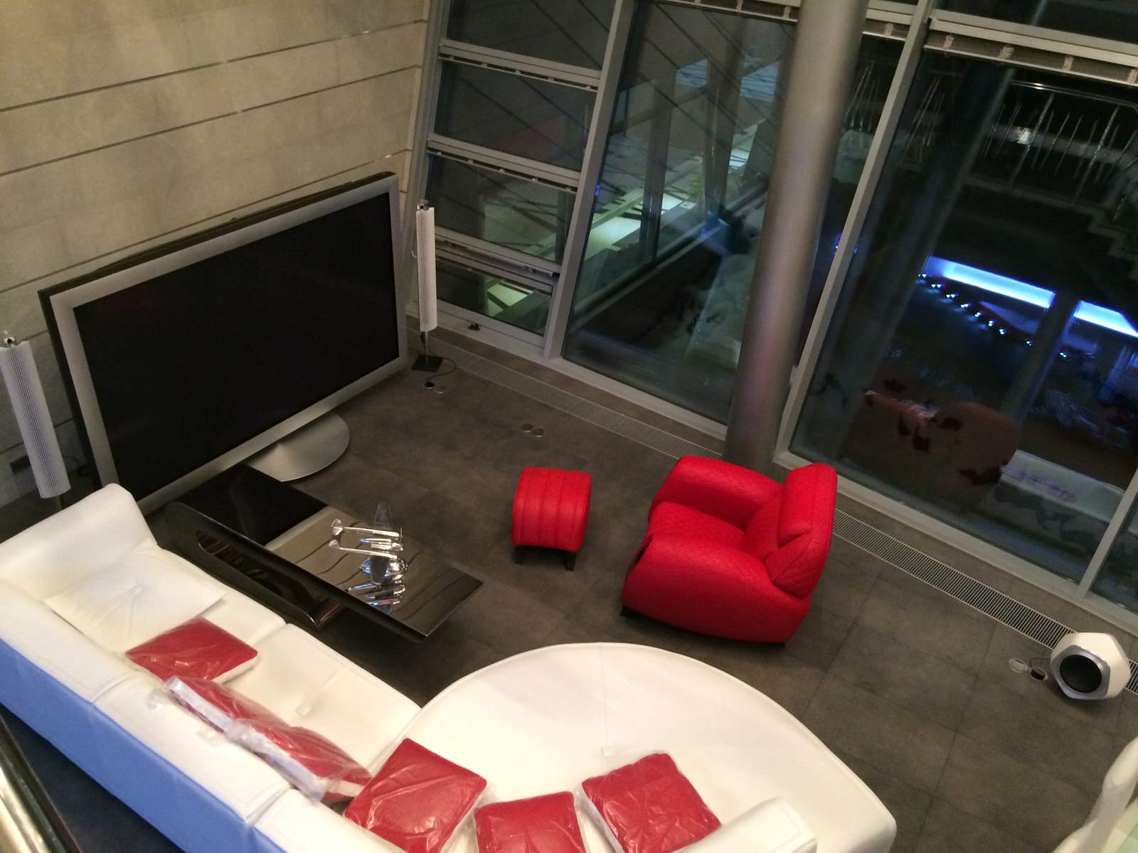 Домашний кинотеатр Bang&Olufsen