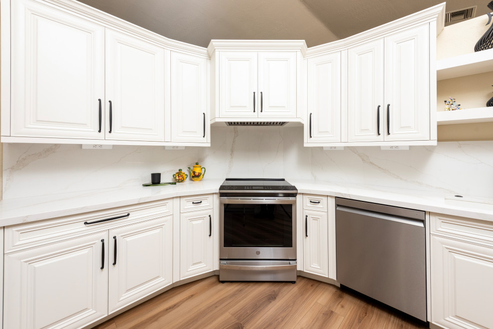 Kitchen - kitchen idea in Phoenix