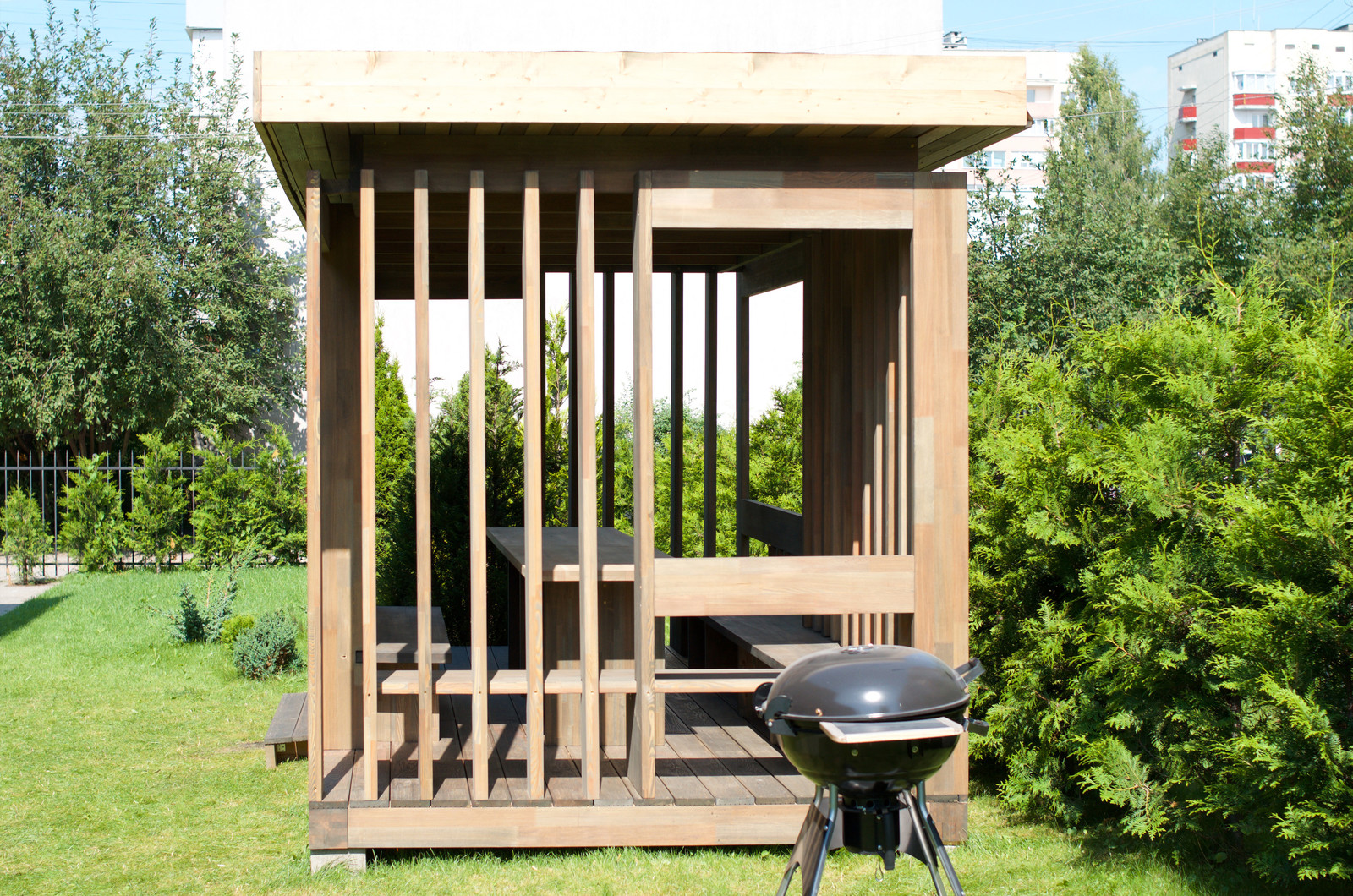 Беседка-павильон из лиственницы