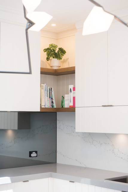 Anne Crescent, Brighton beach-style-kitchen