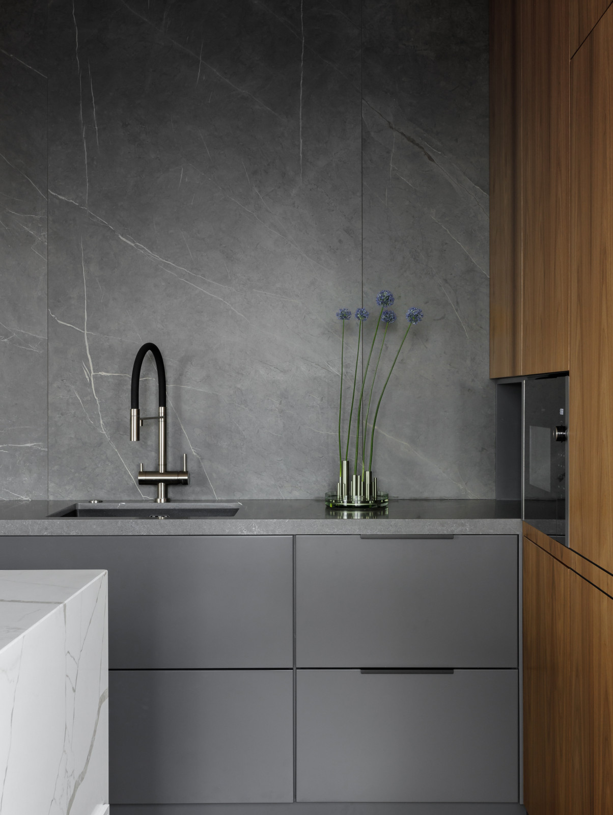 Квартира на набережной