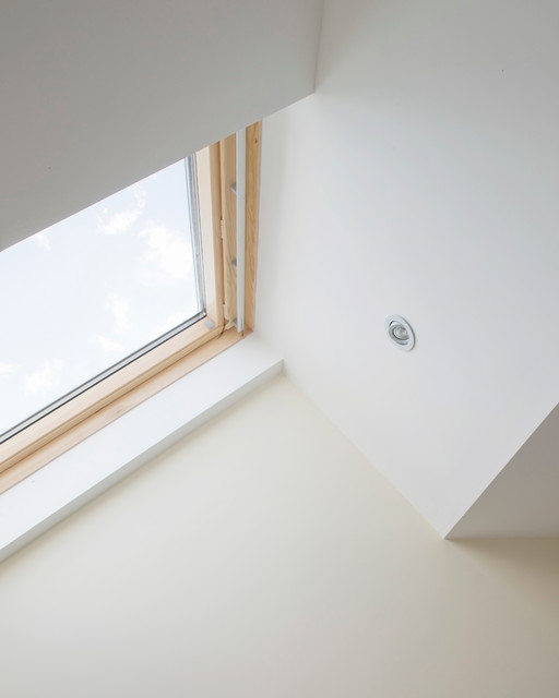 Slim House, London contemporary