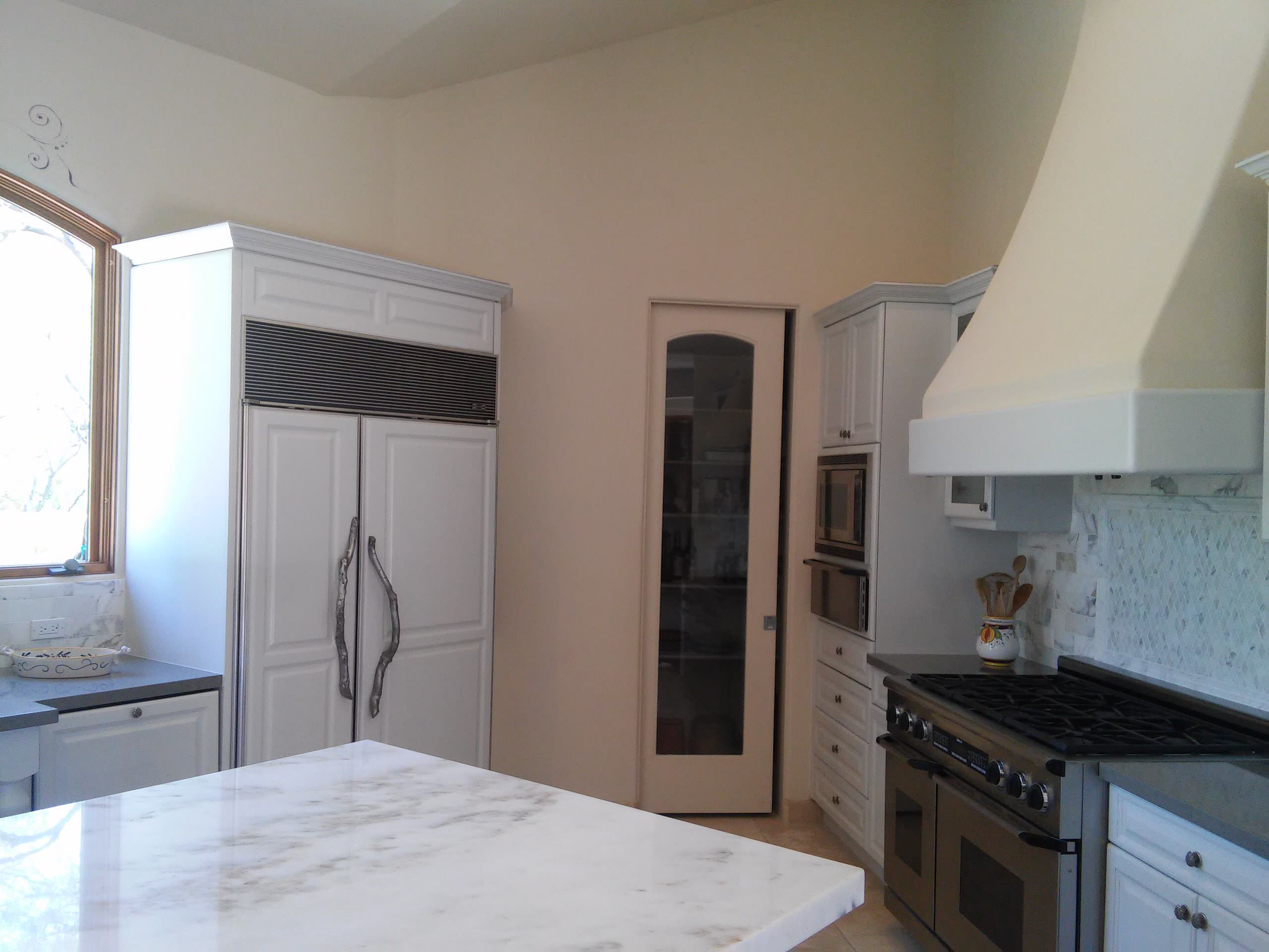 Painted Cabinets With Darker Island Glaze