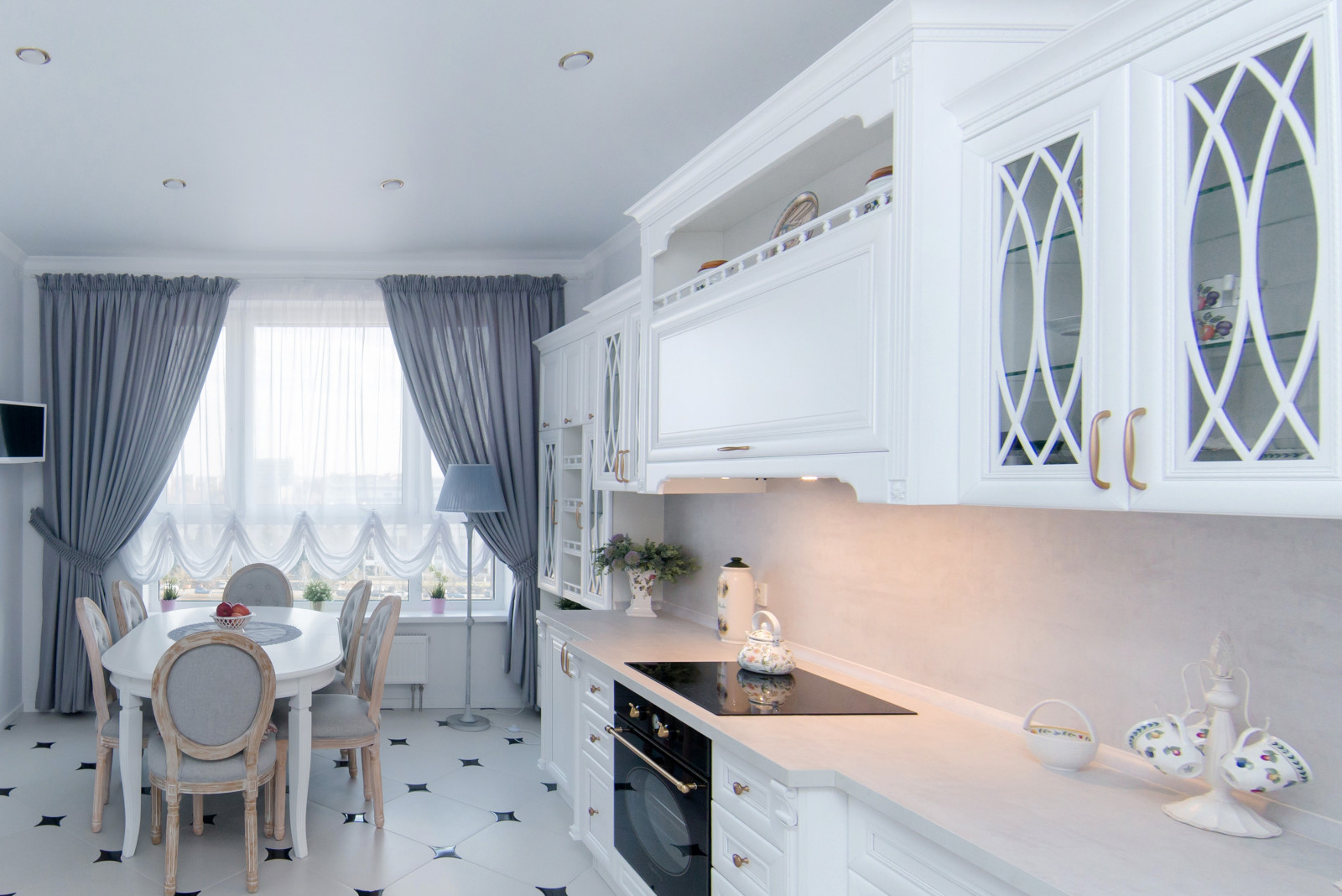 Классическая кухня из массива бука