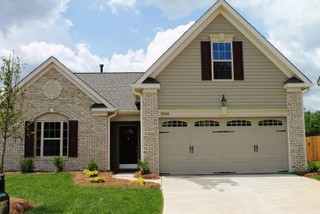 Exterior Options with Eastwood Homes! - Traditional 