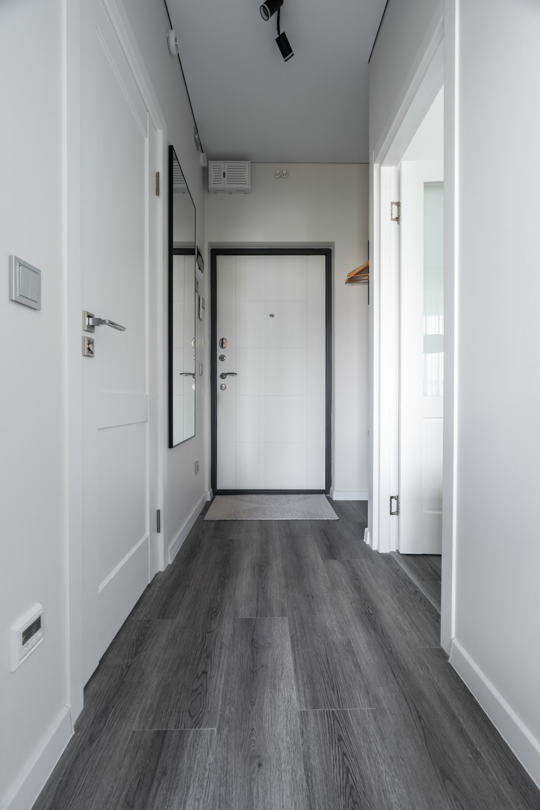 Парадный ансамбль, 2евро, 32м2