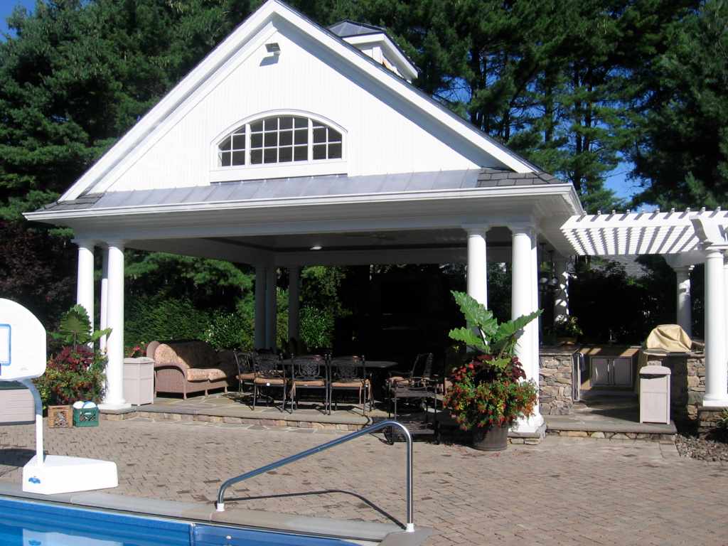 Custom Garden Decks, Patios, Pergolas & Gazebos