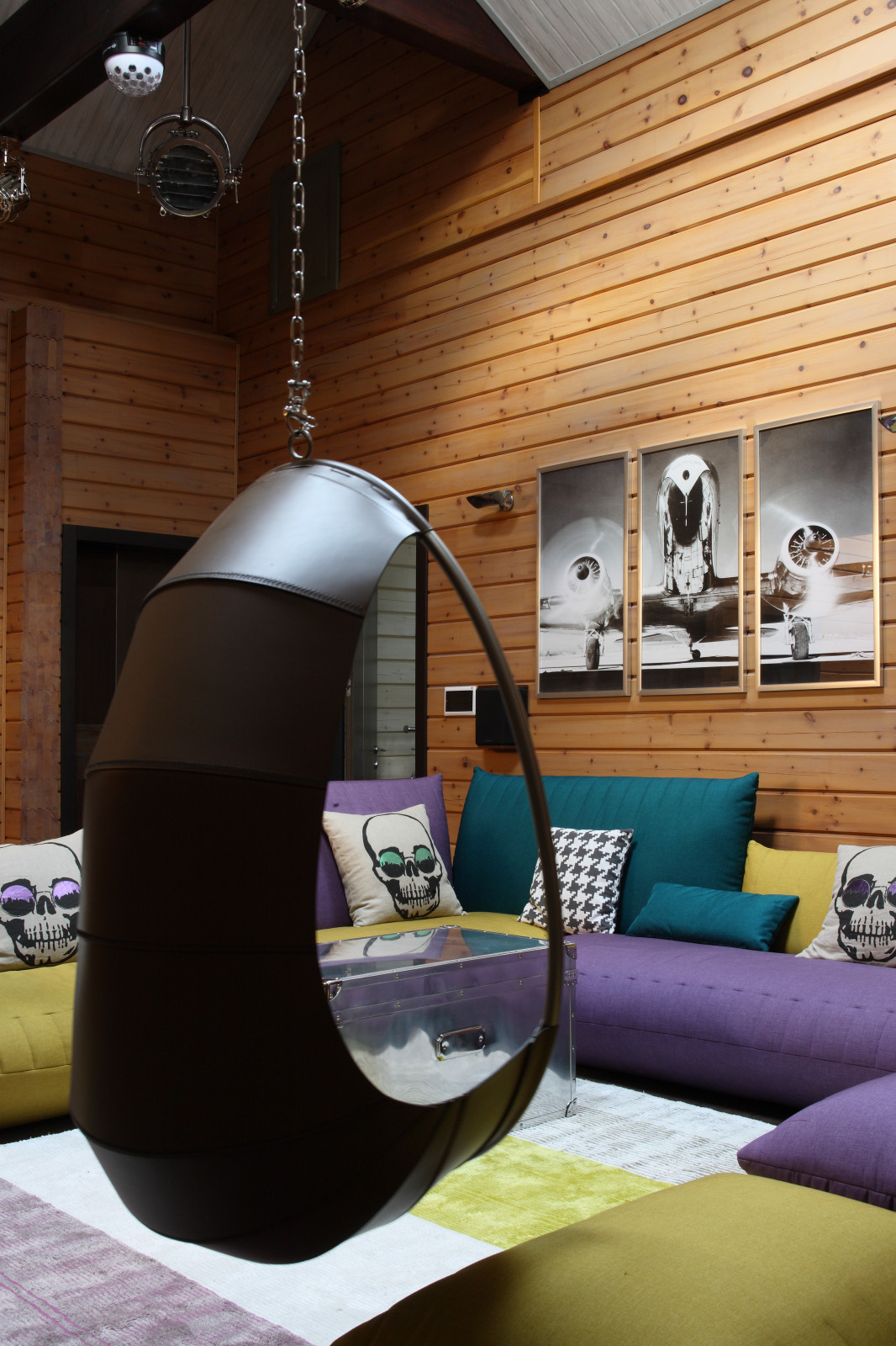 Красной Линией