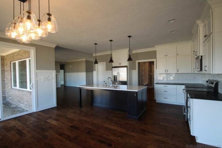 Kitchen - transitional kitchen idea in Indianapolis