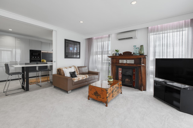 Bonwich House eclectic-living-room