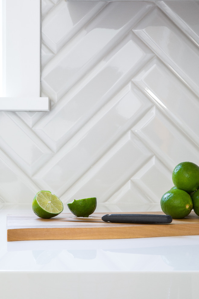 Example of a transitional home design design in Orange County