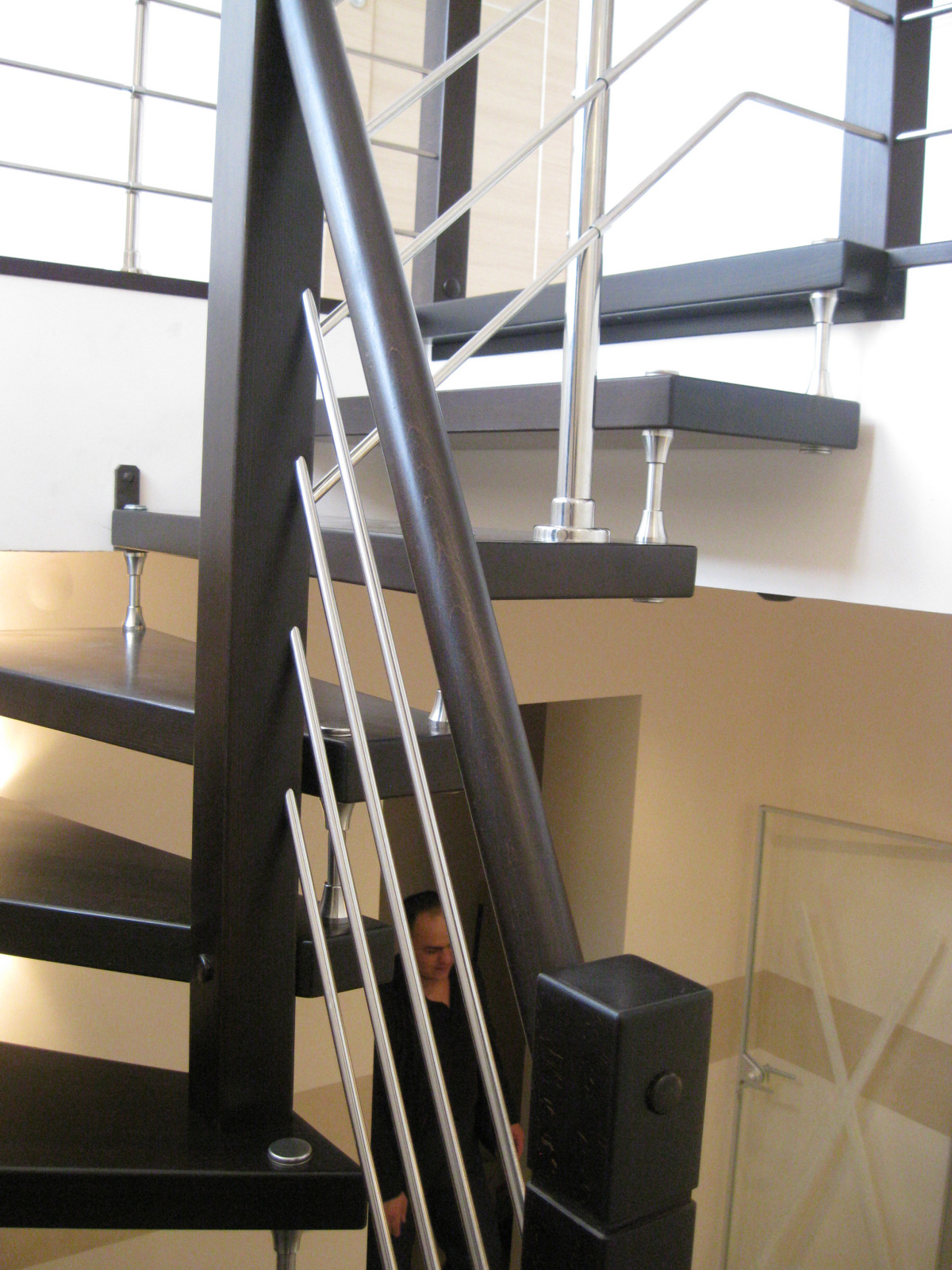 Лестница на больцах