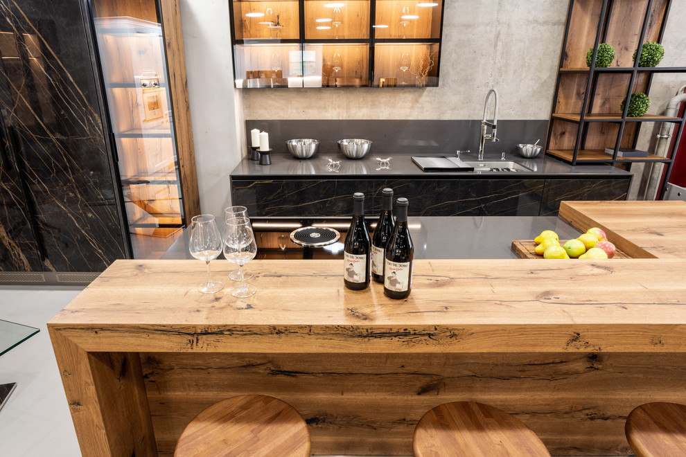 Giulia Novars, Москва ул. Мосфильмовская, д.53