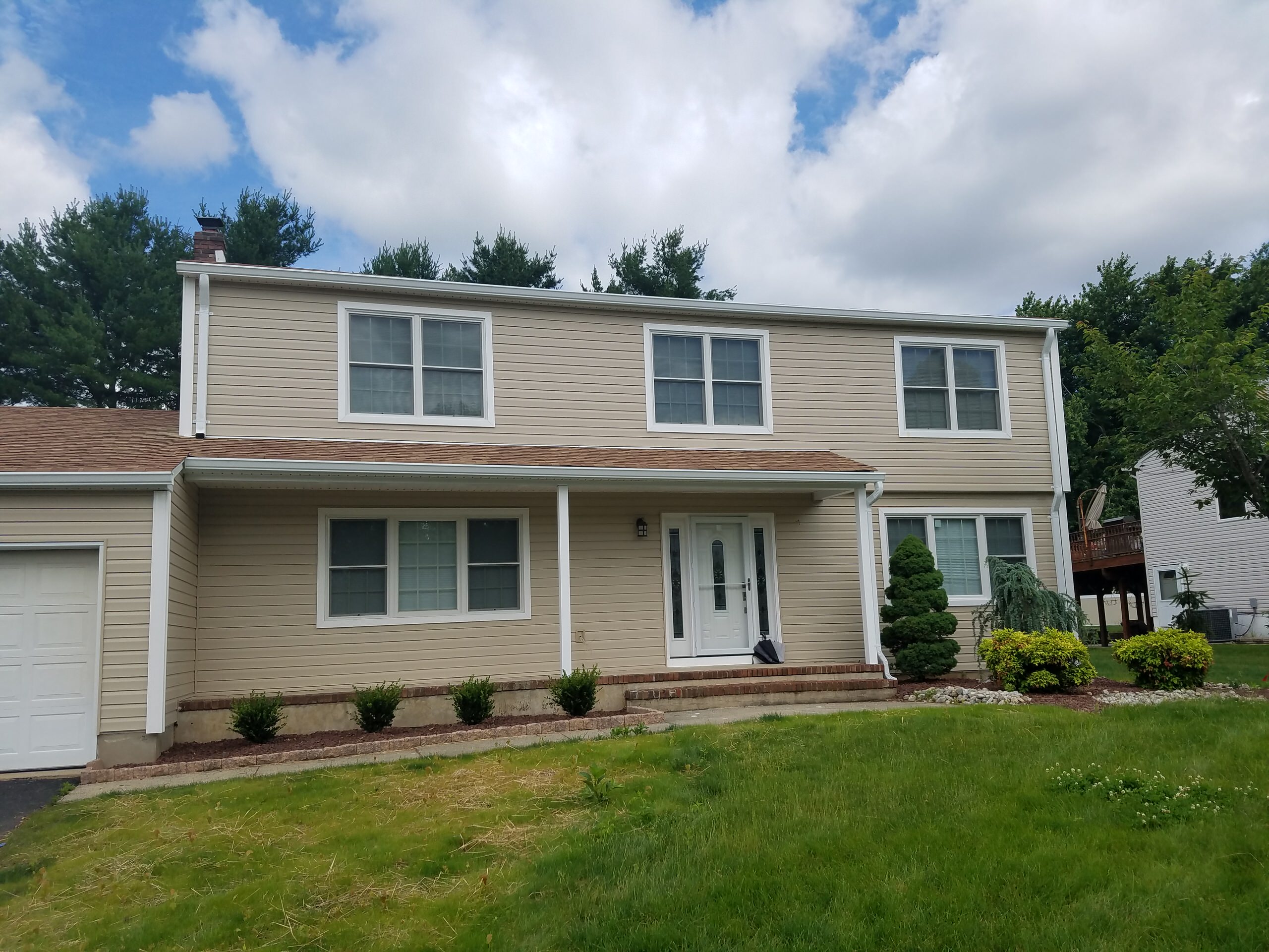 New Windows, Vinyl Siding, and Gutters at Gunpowder Drive in East Brunswick, NJ
