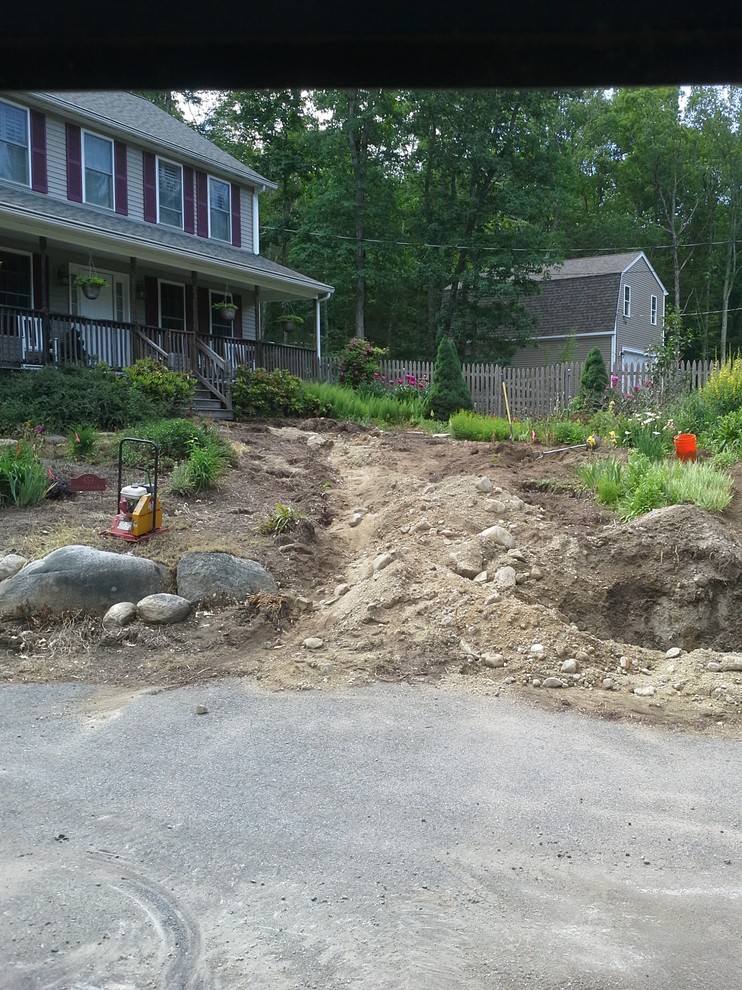 Example of a mountain style home design design in Providence