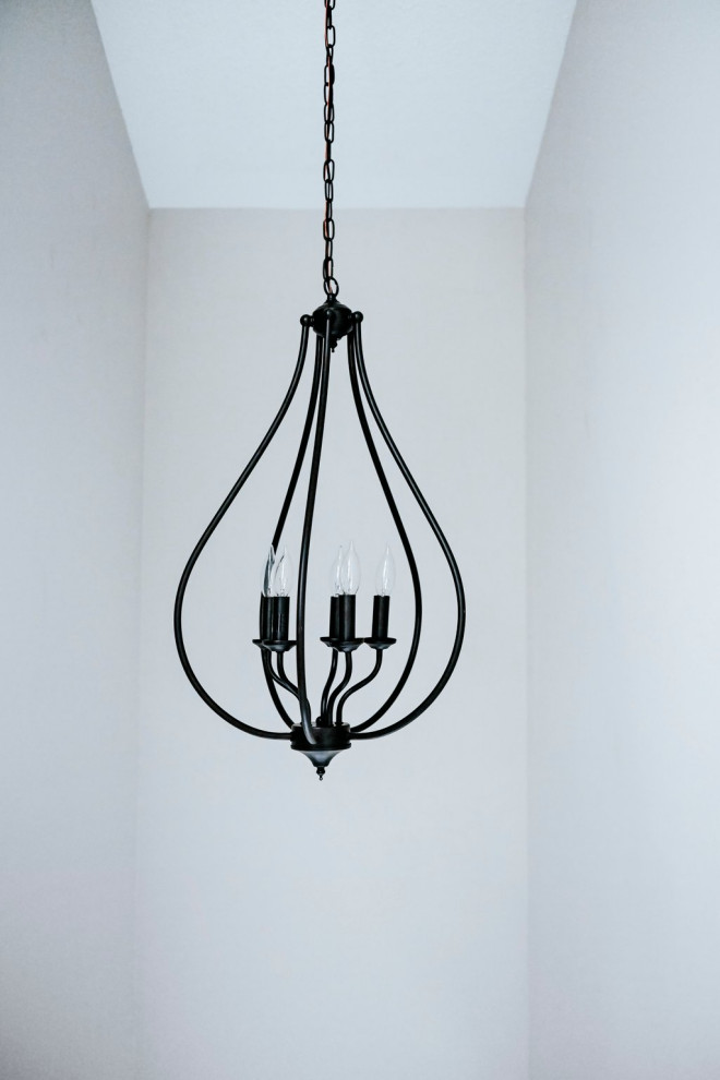 Inspiration for a transitional home design remodel in Chicago
