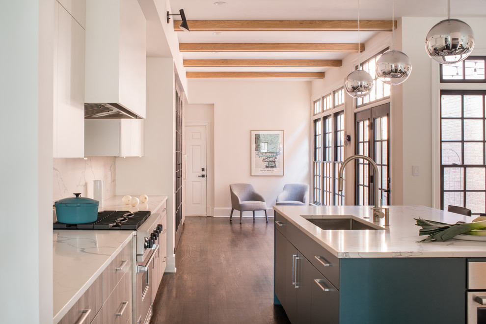 Transitional kitchen photo in DC Metro