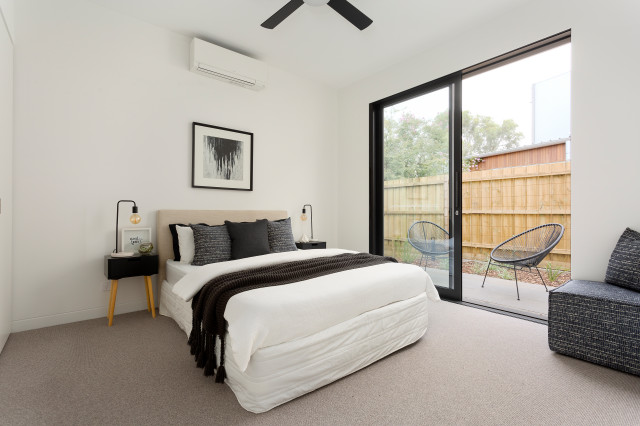 Como St bedroom
