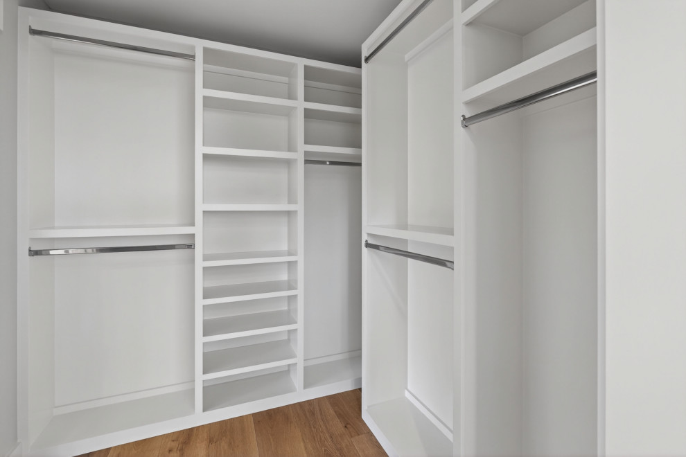 Closet - transitional closet idea