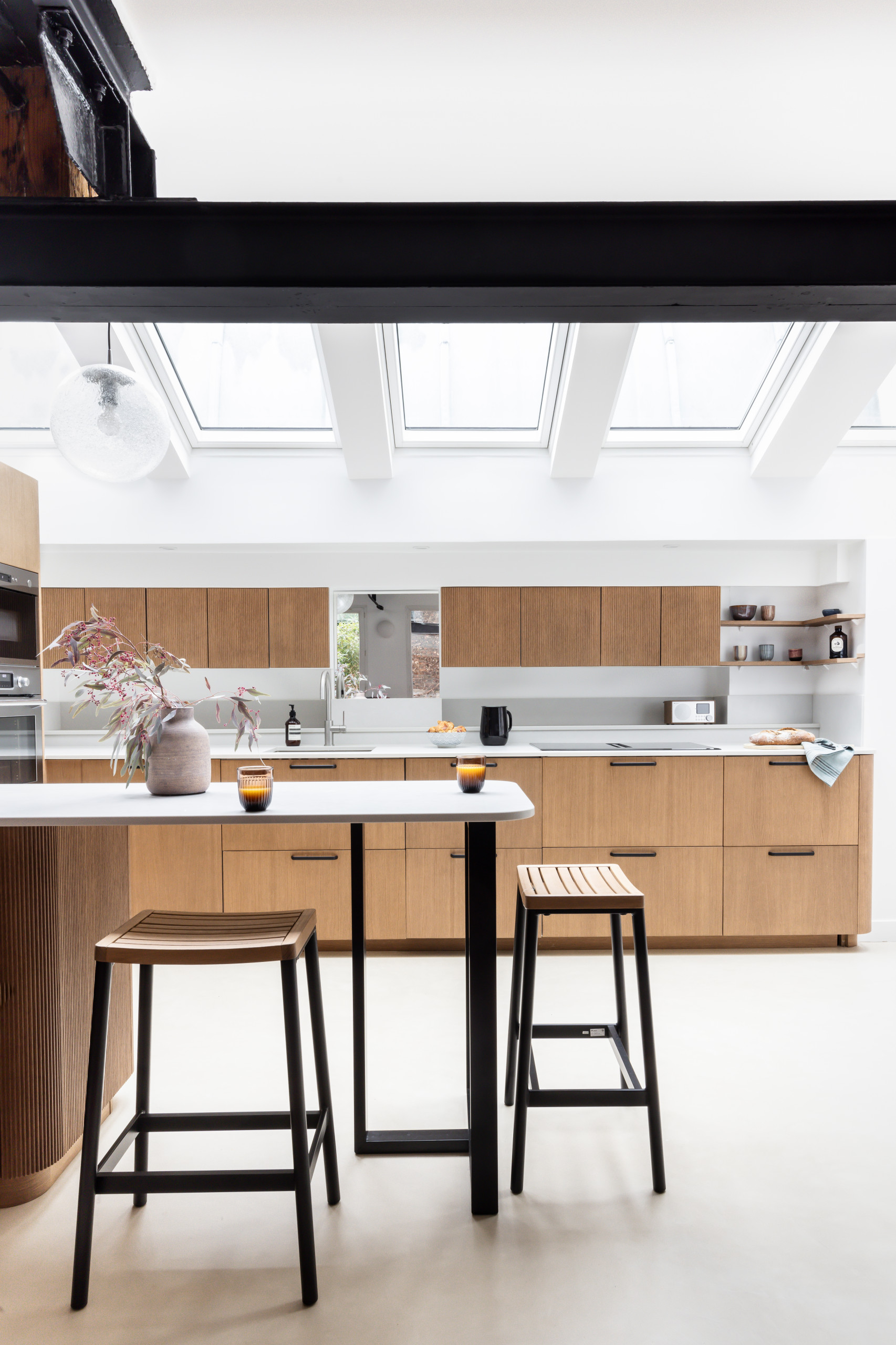 Une ancienne laverie industrielle réinventée - 92m2 à Belleville