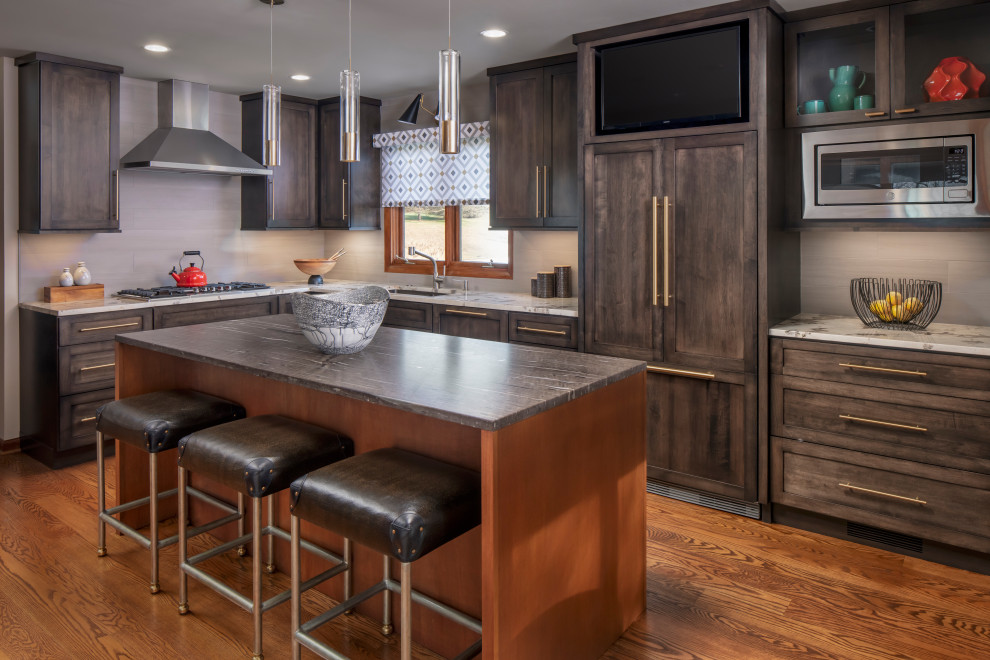 Kitchen - transitional kitchen idea in Philadelphia
