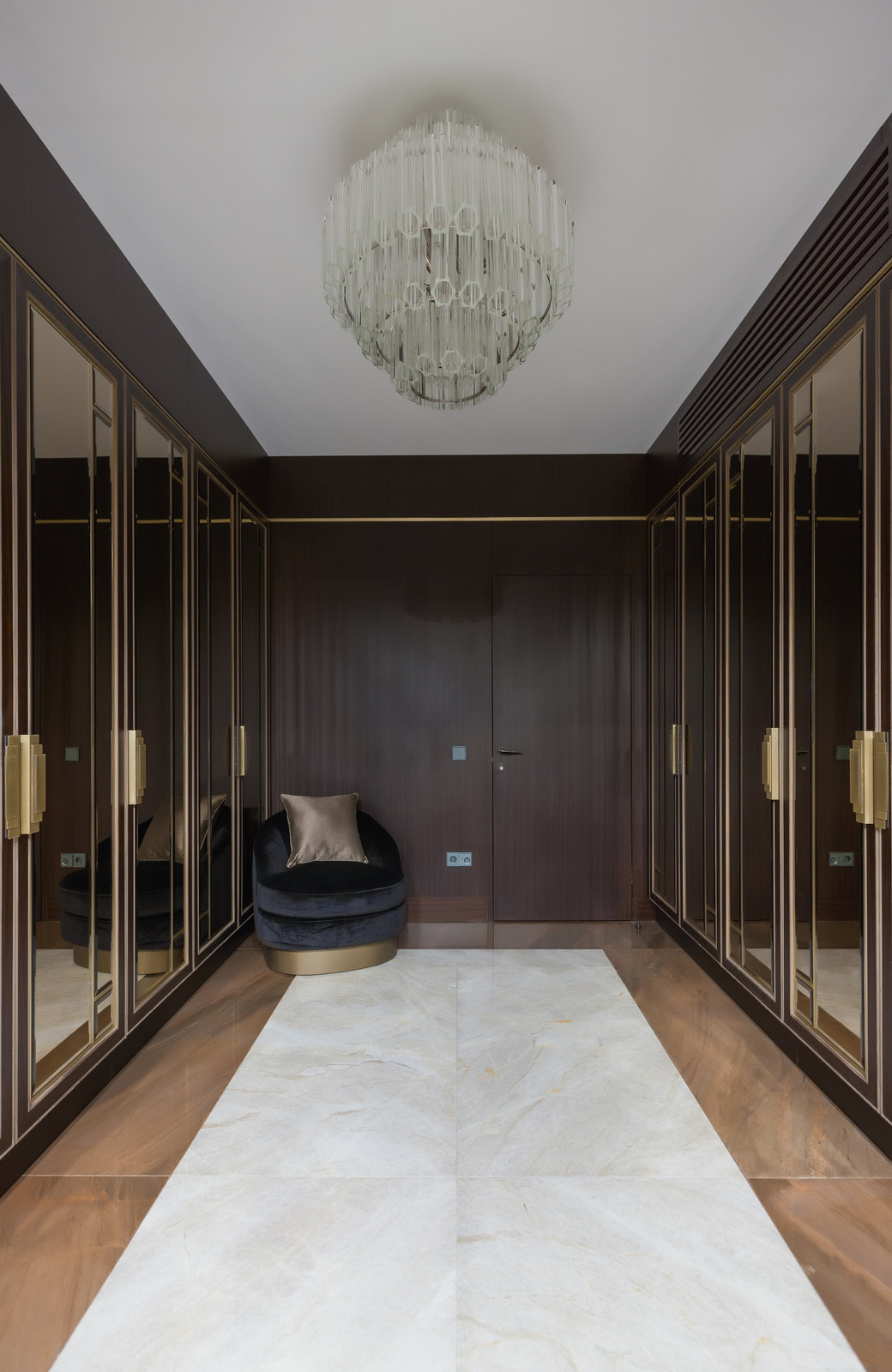 Квартира в темном стиле