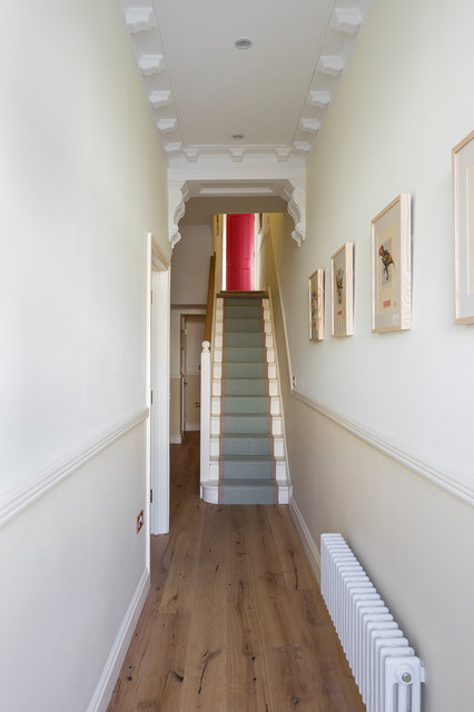 Hackney House clasico-renovado-escalera