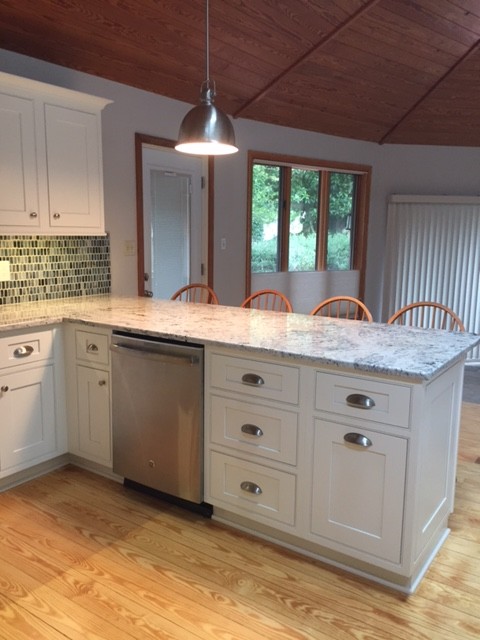 Kitchen - coastal kitchen idea