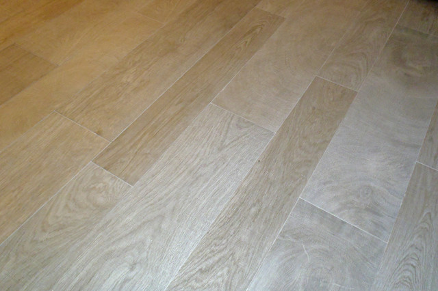 Wood Look Porcelain Tile Staggered Installation To Look Like Real