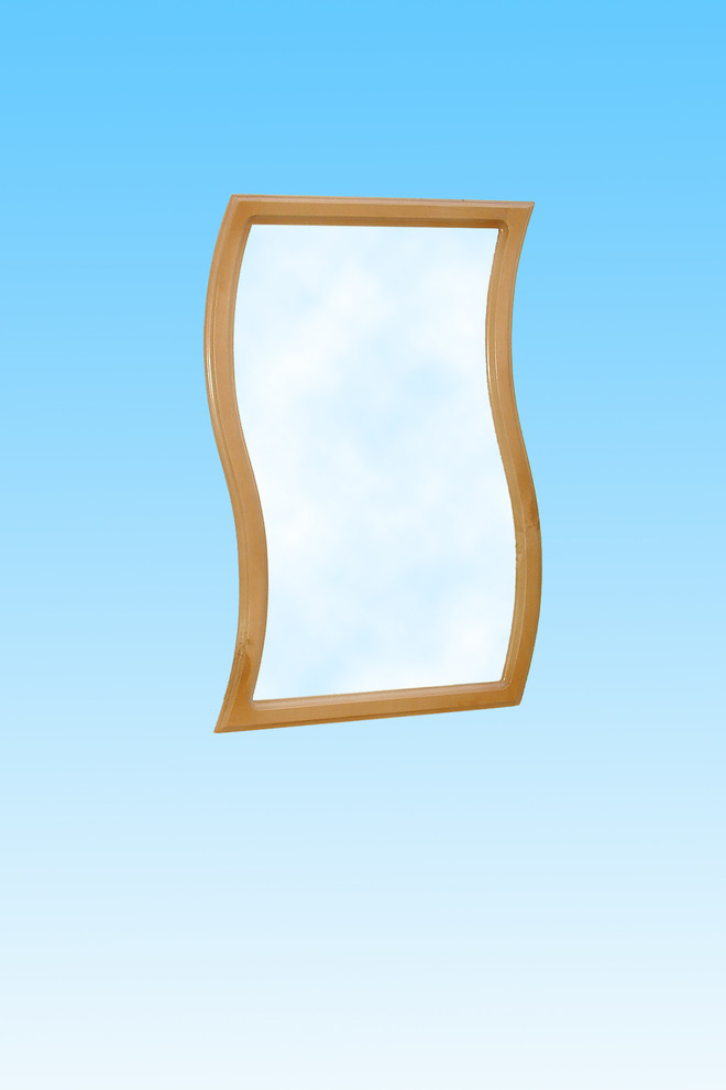 Зеркала в деревянном багете