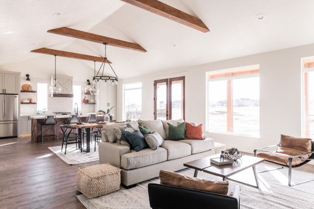 Transitional Ranch landhausstil-wohnbereich