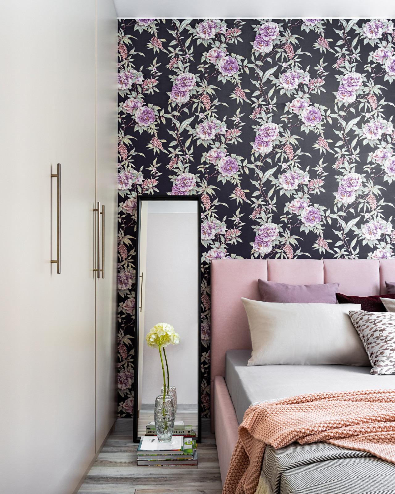 Квартира для молодой девушки