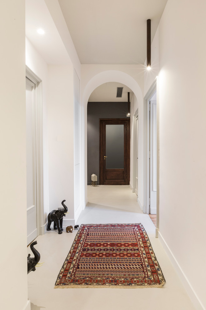Inspiration for a contemporary hallway in Turin.