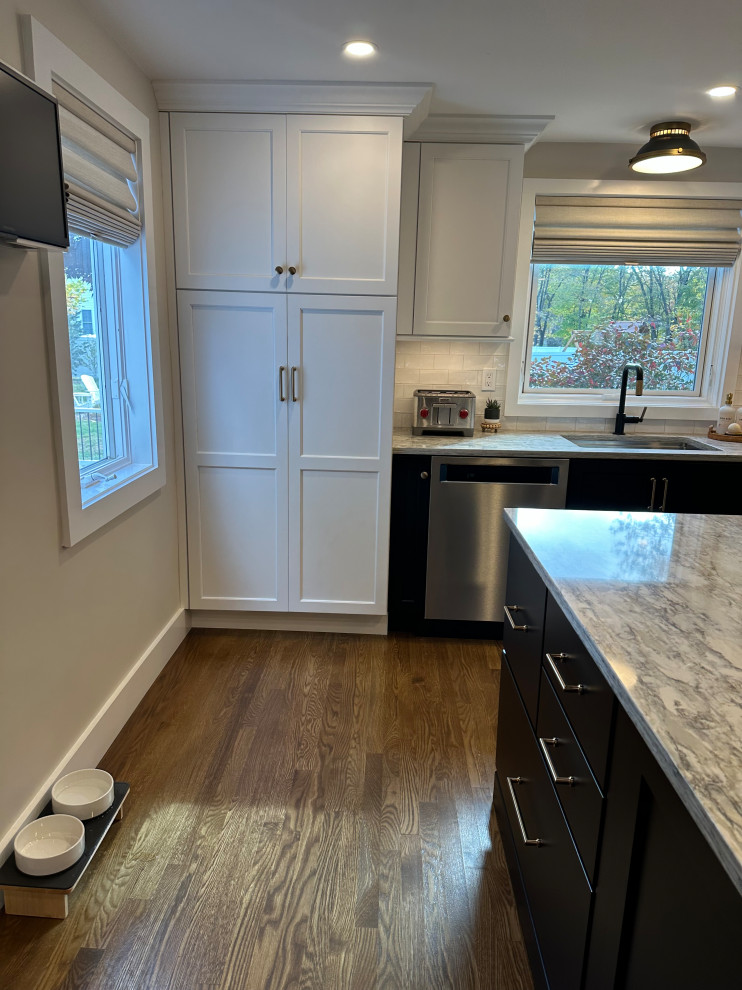 Transitional kitchen photo in Boston