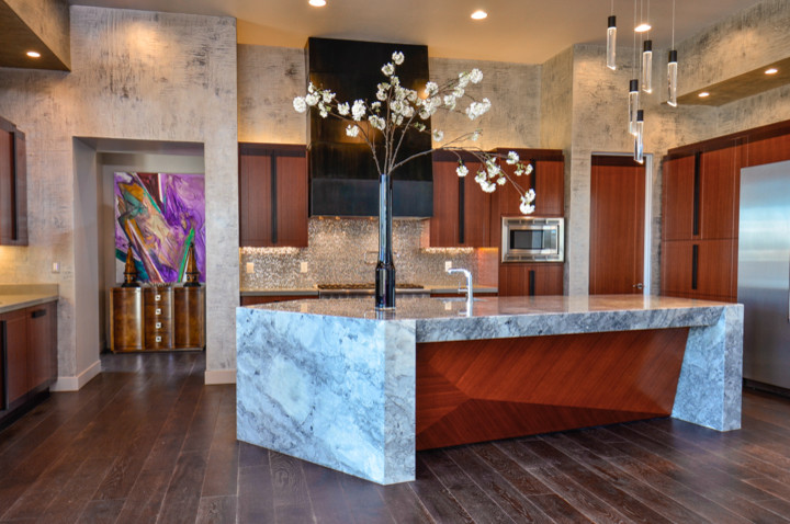 This is an example of a transitional kitchen in Phoenix.