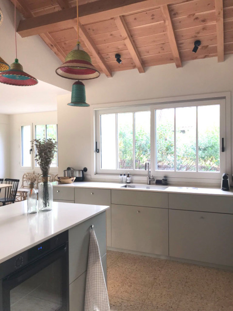 MAISON AU CAP FERRET shabby-chic-style-kitchen