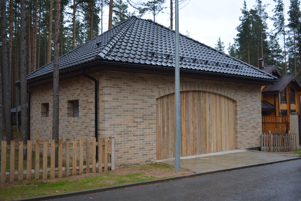 Дом и гараж в Морских террасах.