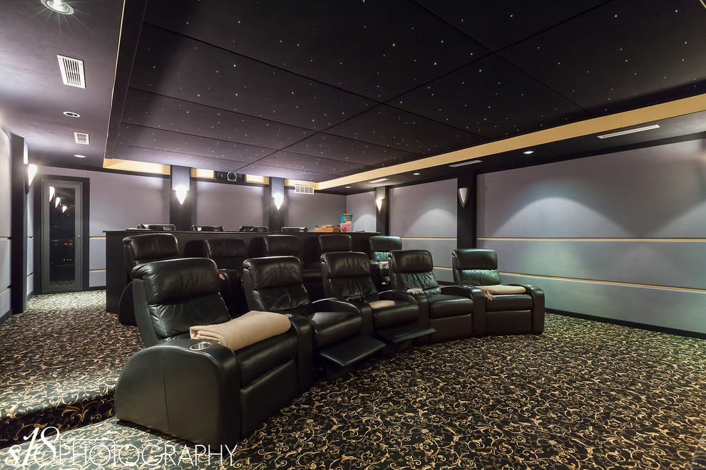 Идея дизайна: домашний кинотеатр в классическом стиле