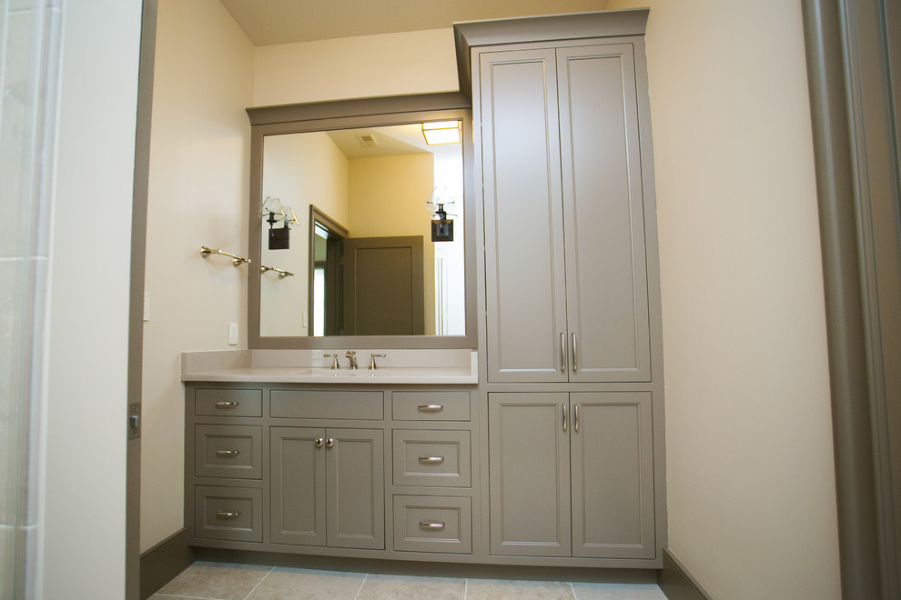 Example of a transitional bathroom design in Indianapolis