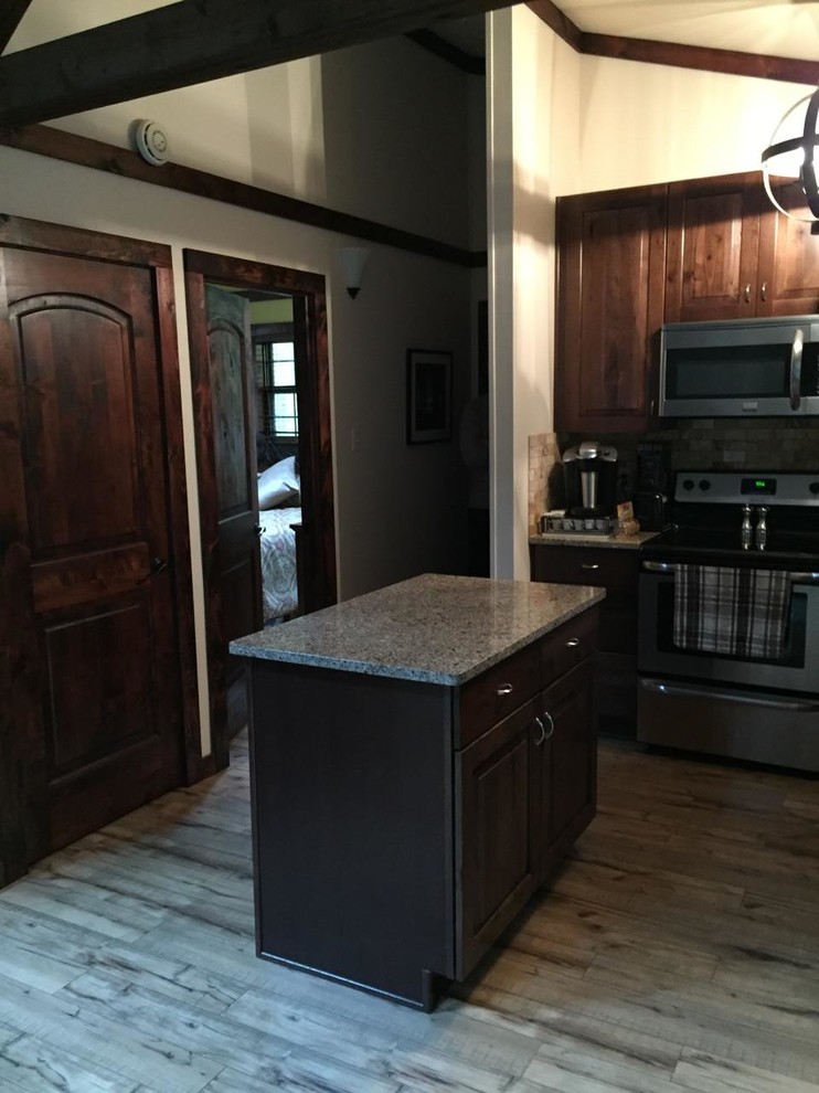 Kitchen - rustic kitchen idea