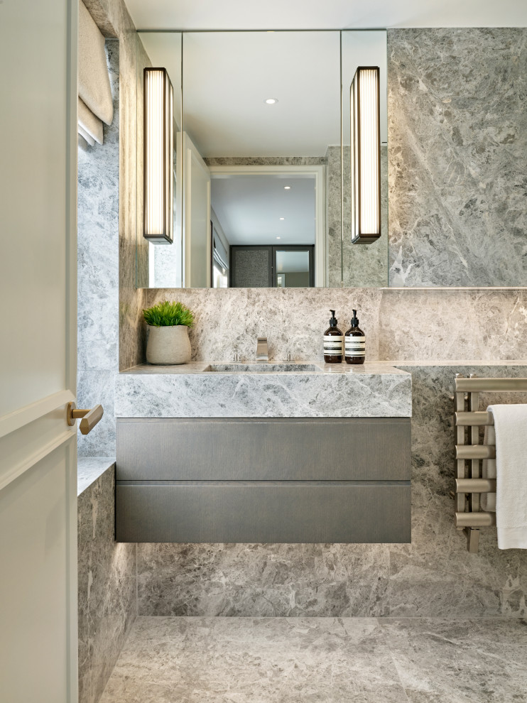 Photo of a transitional bathroom in London.